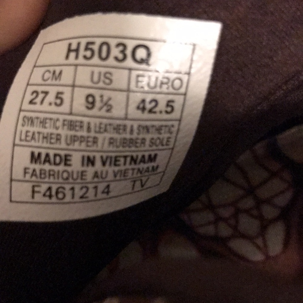 ASICS - Picture 6 of 7